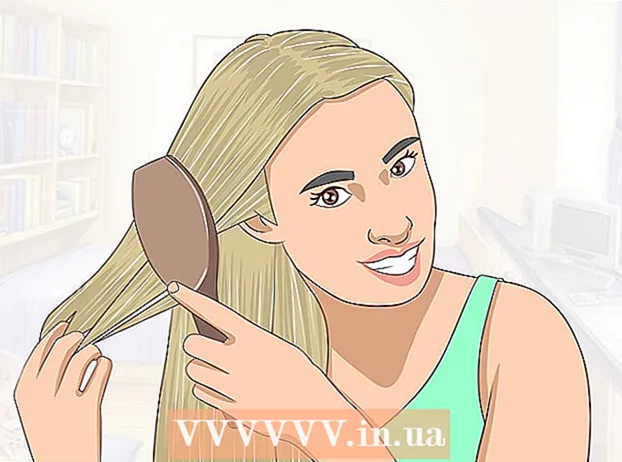 Ağartıcı içermeyen koyu saçları boyayın