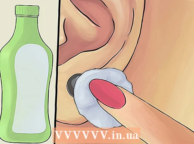 Czyszczenie nowego przekłutego ucha