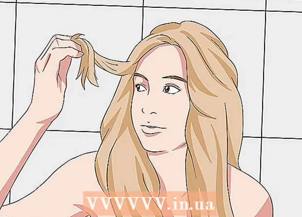 Pese peruukki hiuksista