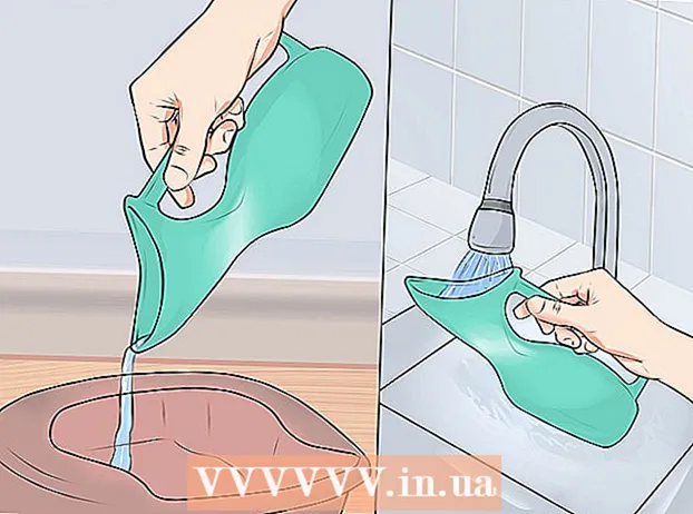 Utiliser un urinoir féminin
