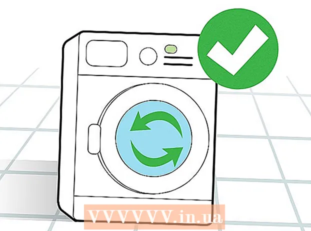 Cleaning a washing machine with vinegar