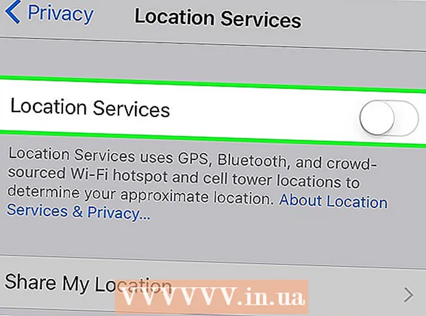 Berhenti membagikan lokasi Anda di iPhone