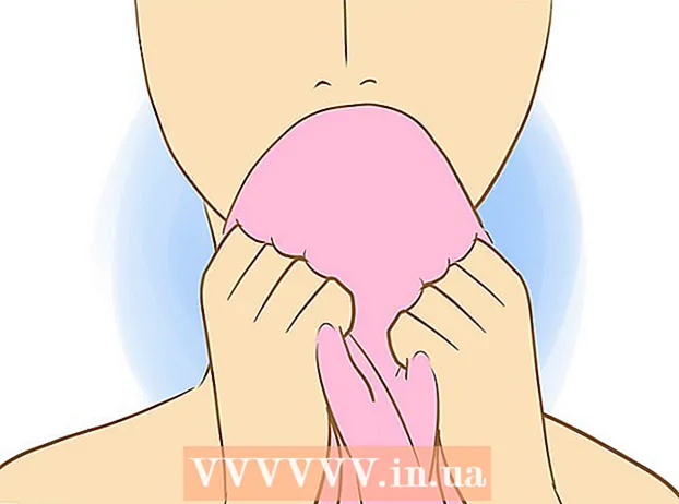 Ndaloni marrjen e buzëve