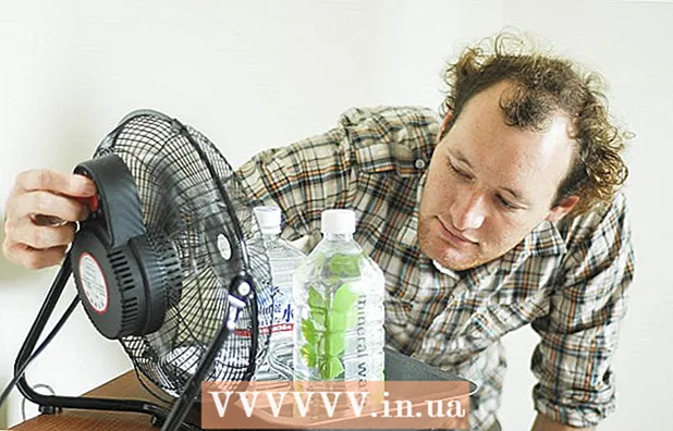 Create a simple air conditioning yourself from a fan and bottles of water