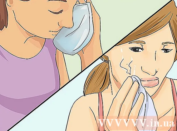 Как вылечить опухшие губы