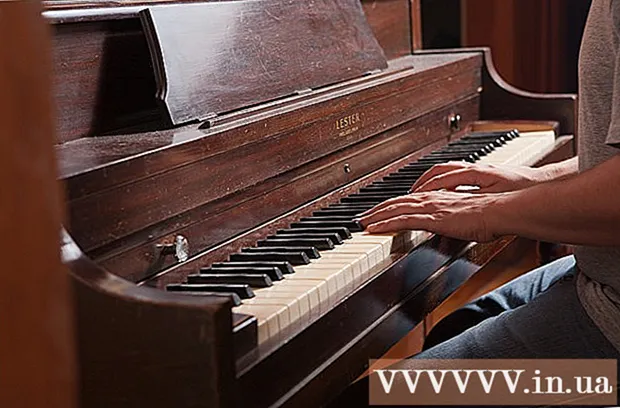 पियानो वर जिंगल बेल्स शीट संगीत कसे प्ले करावे