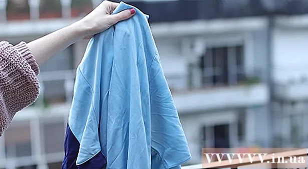 Как да премахнете дъвка по дрехите