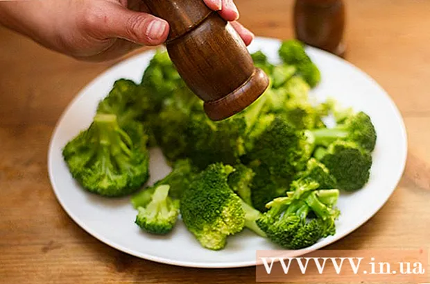 How to Steam broccoli without using a steamer