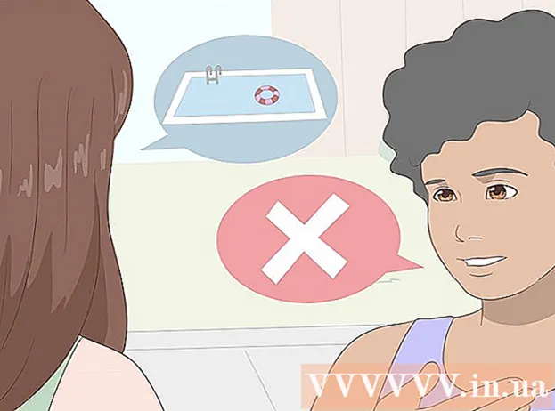 How to go swimming with tampons on your period