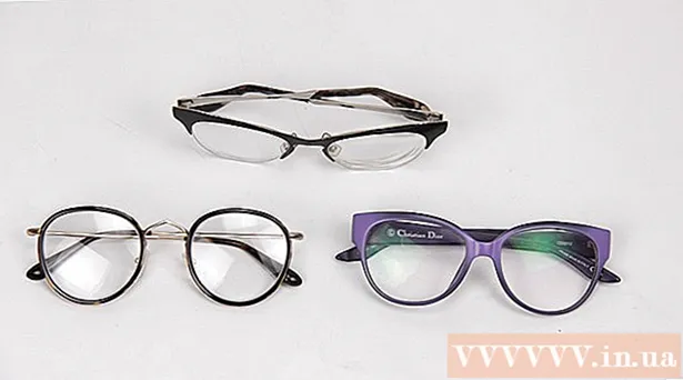 How to Adjust Eyeglasses
