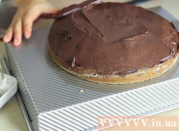 Paano Gumawa ng Mga Chocolate Cream Cake