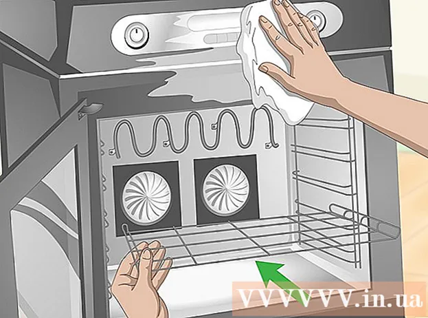 Πώς να καθαρίσετε ένα καυτό φούρνο