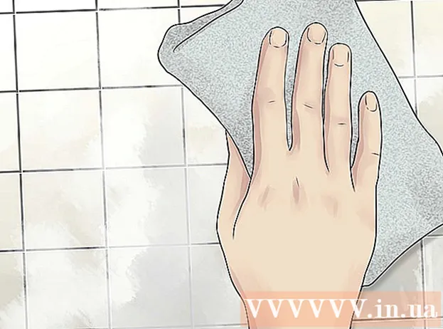 バスルームのカビを取り除く方法
