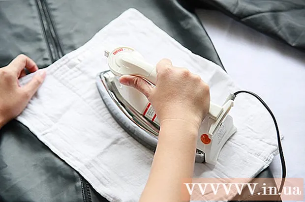 How to remove wrinkles on leather