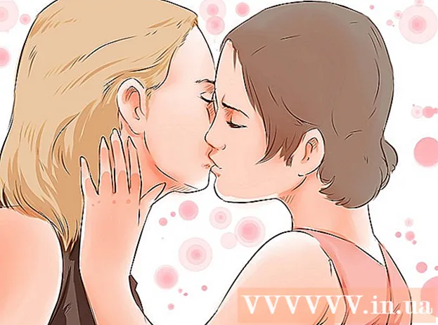 Hoe een meisje je kust als je een meisje bent