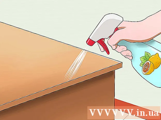 Cum să împiedici pisicile să sară pe tejghea