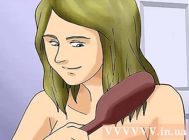 Як змити кокосове масло з волосся