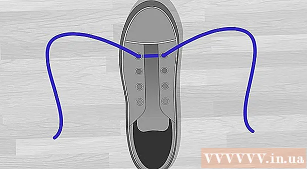 Ako uviazať šnúrku na topánke