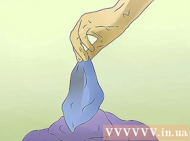 Ako odstrániť atramentové škvrny z bubna sušičky