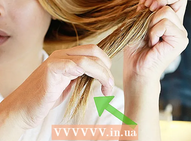Как да използвате течен витамин Е за укрепване на косата