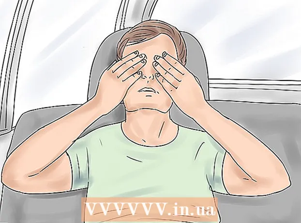 Jak uniknąć choroby lokomocyjnej podczas czytania w samochodzie