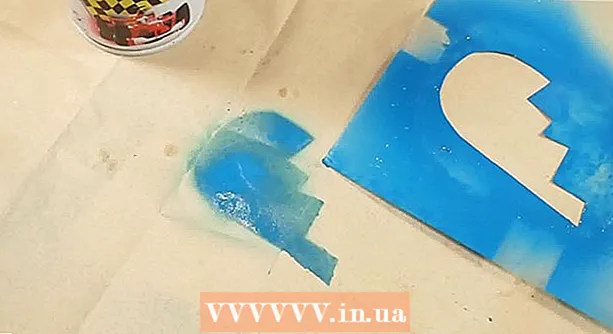 Cómo hacer plantillas de pintura en aerosol