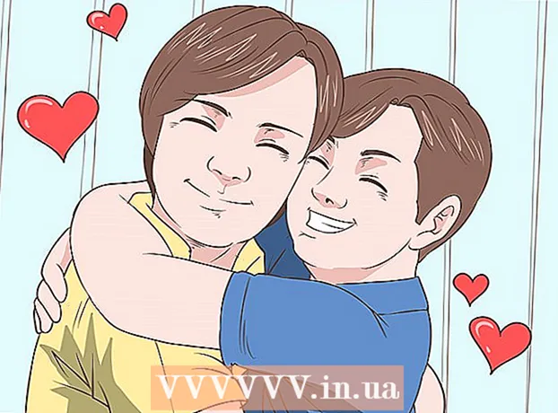Kuidas parandada suhteid oma väikese vennaga