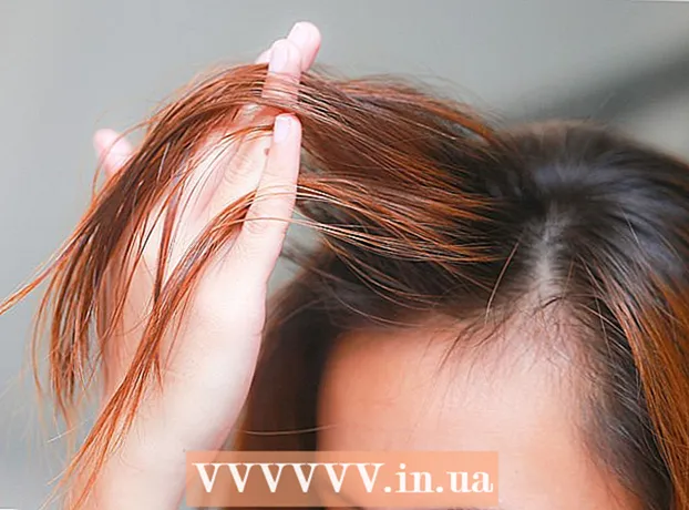 Come applicare l'olio di ricino sui capelli?