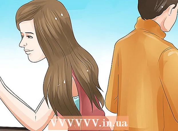Come imparare a flirtare se sei una ragazza timida