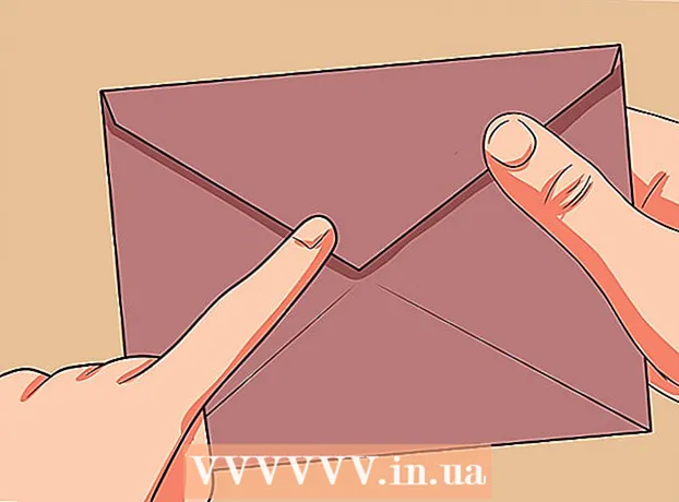 Hur man öppnar ett förseglat kuvert diskret