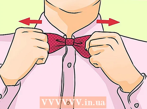 Cara memakai dasi kupu-kupu