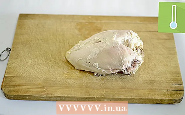 Hur man separerar kycklingbröst från benen