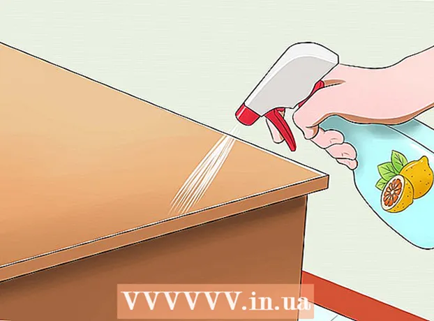 Comment empêcher un chat de sauter sur la table
