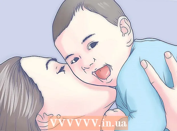 Kā izdzīvot pirmo mātes mēnesi