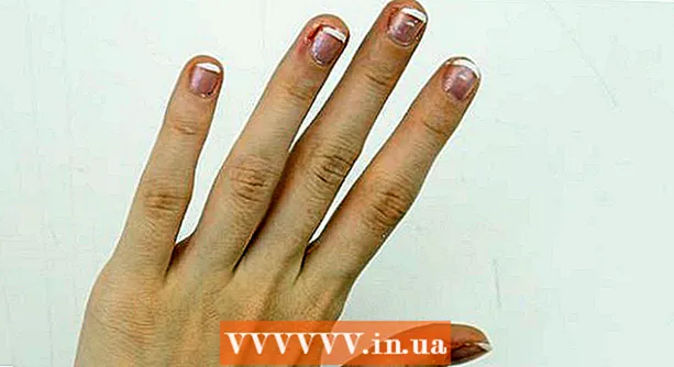 Як пофарбувати нігті