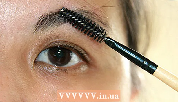 How to use an eyebrow brush
