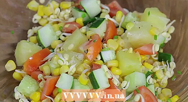 Як приготувати салат з овочів і зелені