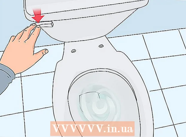Hvordan pierce et toalett uten et stempel