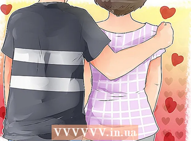 Jak romantycznie trzymać swoją dziewczynę