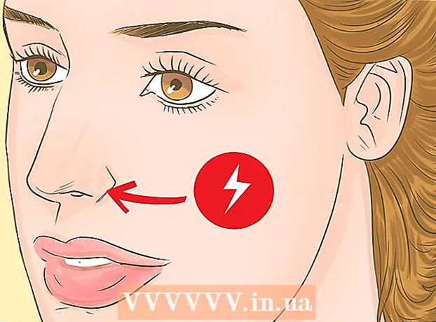 How to make your nose look smaller