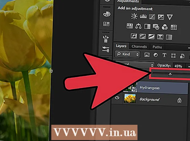 How to make a smooth transition from one image to another in Photoshop
