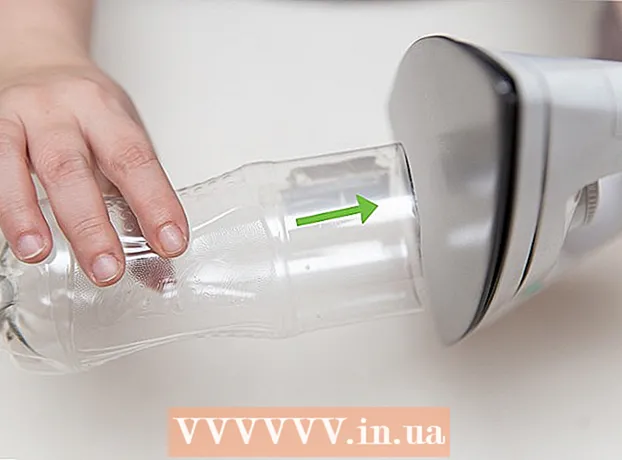 Cara membuat tempat pensil dari botol plastik