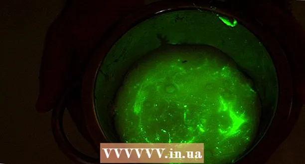 How to make slime that shines in the dark