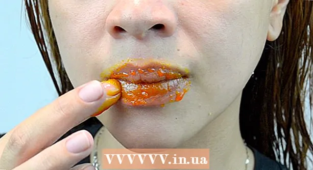 How to make a delicious lip scrub