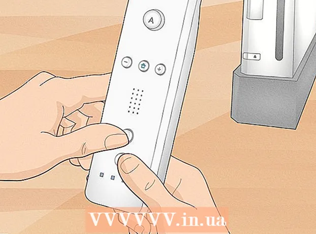 Kā sinhronizēt Wii tālvadības pulti ar konsoli