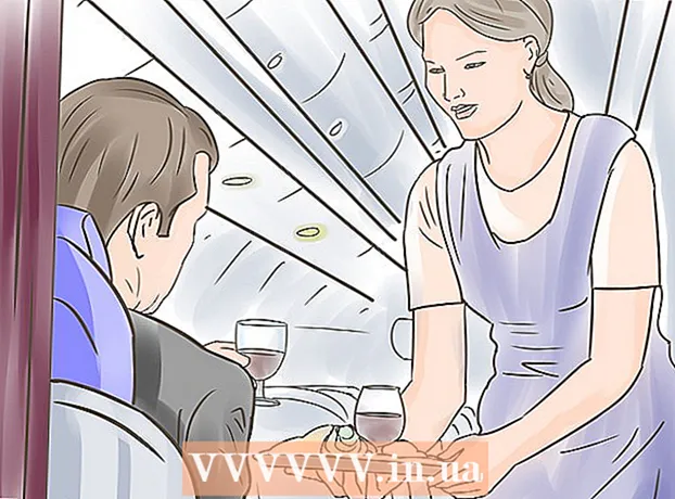 Ինչպես դառնալ բորտուղեկցորդուհի South West Airlines- ում