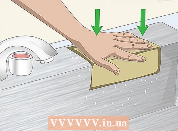 How to remove scratches from stainless steel sinks