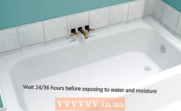 Paano linisin ang isang leak sa banyo