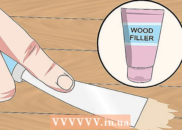 Come rimuovere un'ammaccatura da una superficie in legno
