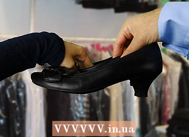 Comment rétrécir des chaussures en cuir
